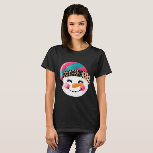 Snowman With Santa Hat And Leopard Pattern Tシャツ (正面フル)