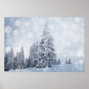 Snowyのモミの木が付いているクリスマスの背景 ポスター