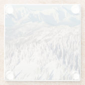 Snowyの山および木の景色の眺め ガラスコースター (裏面)