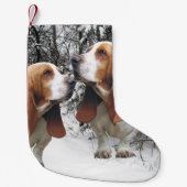 Snowyの森のバセットハウンド スモールクリスマスストッキング (正面)