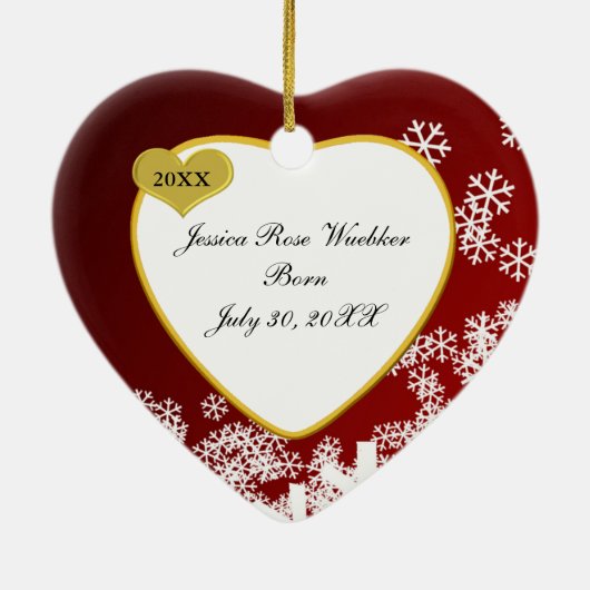 Snowyの赤い新生児の写真および生年月日のクリスマス セラミックオーナメント (裏面)