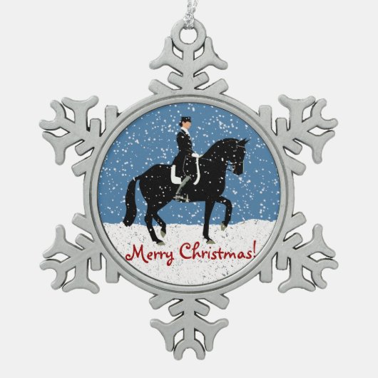 Snowyの馬場馬術の馬のクリスマス スノーフレークピューターオーナメント (正面)