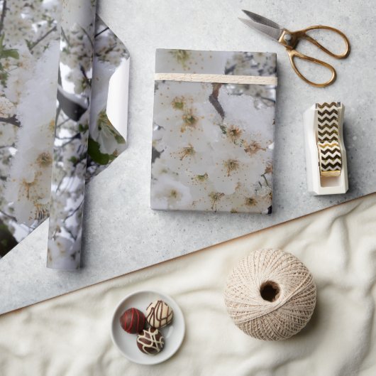 Snowy Blossom Wrapping Paper ラッピングペーパー (クラフト)