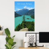 Snowy Mountain Turquoise Lake in Washington ポスター (ホームオフィス)
