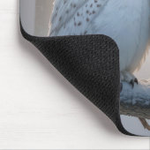 Snowy Owls On a Winter Branch マウスパッド (コーナー)