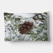 Snowy Pine Cone I冬自然撮影 アクセサリーポーチ (裏面)