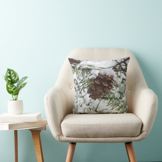Snowy Pine Cone I冬自然撮影 クッション (椅子)
