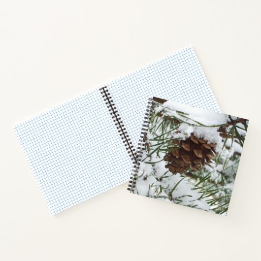 Snowy Pine Cone I冬自然撮影 ノートブック (内部)