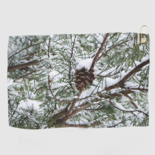 Snowy Pine Cone II冬の自然撮影 ゴルフタオル