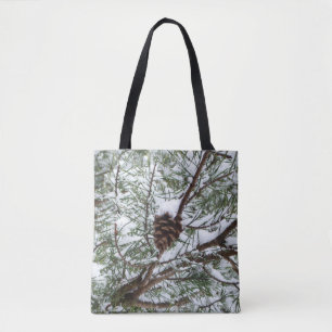 Snowy Pine Cone II冬の自然撮影 トートバッグ
