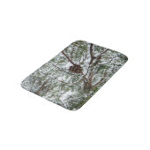 Snowy Pine Cone II冬の自然撮影 バスマット (アングル)