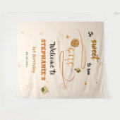 So Sweet To Bee One Cute Honey Bee 1st Birthday タペストリー (正面(横))