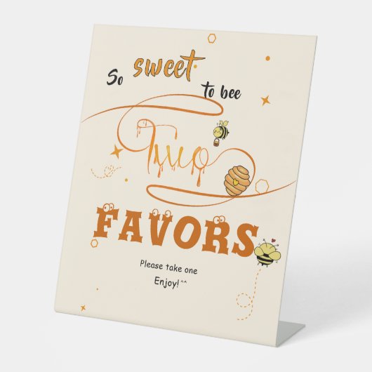 So Sweet To Bee Two Honey Bee 2nd Birthday Favors 台座サイン (正面)