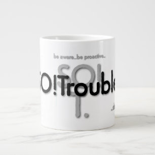 SO!Troubleのロゴとタグライン ジャンボコーヒーマグカップ