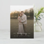 So Very Merry Newlywed First Christmas Photo シーズンカード (スタンド正面)