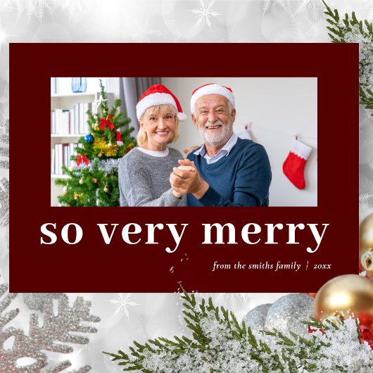 So Very Merry Red Modern Burgundy Family Photo シーズンカード