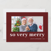 So Very Merry Red Modern Burgundy Family Photo シーズンカード (正面)