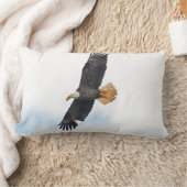 Soaring Bald Eagle Wildifeフォトアート ランバークッション (ブランケット)