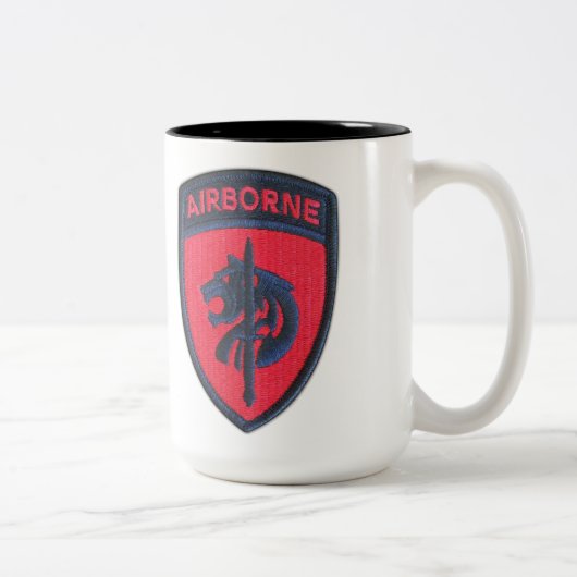 SOCAFRICA特別なOpsアフリカの退役軍人の獣医 ツートーンマグカップ (右)