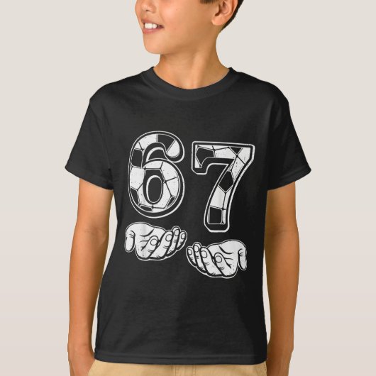 Soccer 67 Six Seven 6 7 Funny Gen Alpha Meme Drip  Tシャツ (正面)