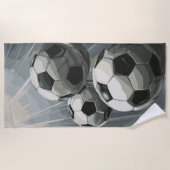 Soccer Ball Art – Dynamic Football Design ビーチタオル (正面)