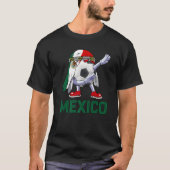 Soccer  Cute Soccer Ball Dabbing Mexico Flag Pride Tシャツ (正面)