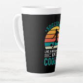 Soccer Dad Retro Sunset カフェラテマグ (左アングル)