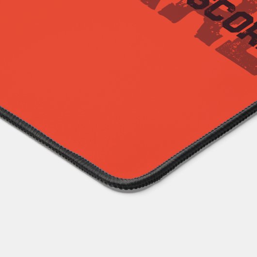 Soccer Player on Red Background デスクマット (コーナー)