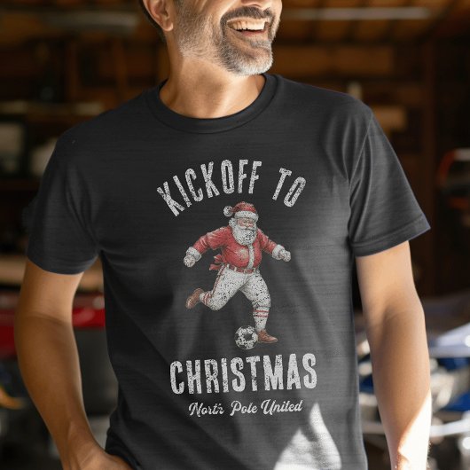 Soccer Santa “Kickoff to Christmas” Holiday トライブレンドTシャツ