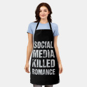 Social Media Killed Romance エプロン (着用した状態)