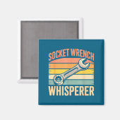 Socket Wrench Whisperer Retro Mechanic Crew Auto T マグネット (正面/裏面)