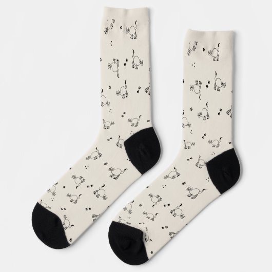 Soft Beige Cat Line Art Pattern Socks ソックス (左)