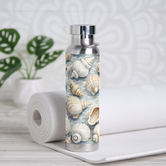 Soft Blue Coastal Seashell Watercolor ウォーターボトル (ヨガ (回転後))
