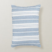 Soft Blue Herringbone Fern Striped Pattern アクセントクッション (正面(垂直))