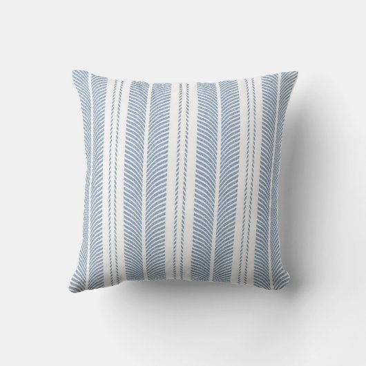Soft Blue Herringbone Fern Striped Pattern クッション (裏面)