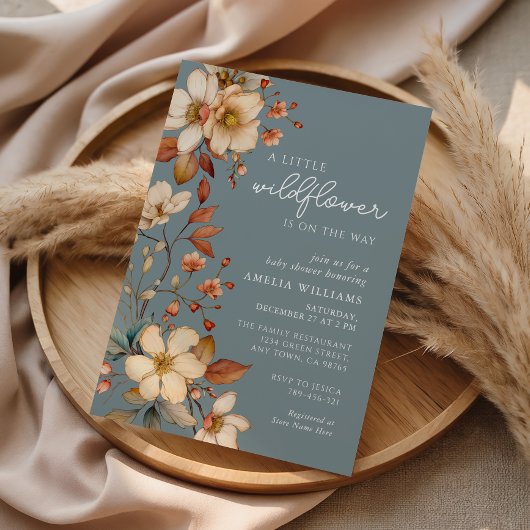 Soft Blue Wildflower Baby Shower Elegant Script 招待状