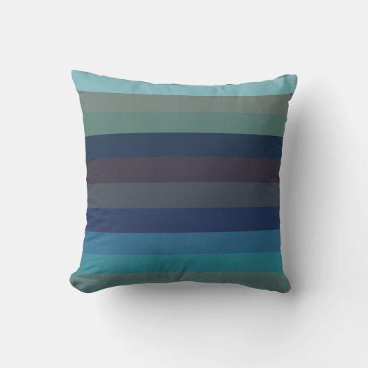 Soft Coastal Blues & Taupe Horizontal Stripes クッション (正面)