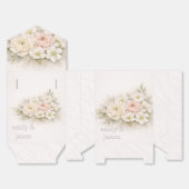 Soft Editorial Botanical Wedding フェイバーボックス (見開き)