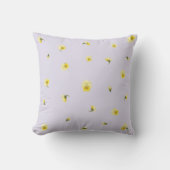 Soft Lavender Yellow Viola Floral Pattern クッション (正面)