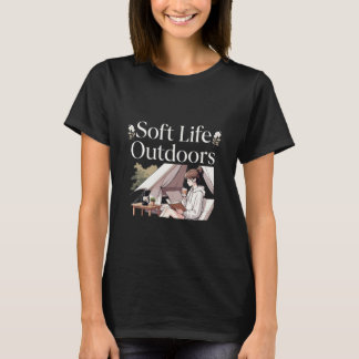 Soft Life Outdoors Cozy Camping Anime Girl Design Tシャツ