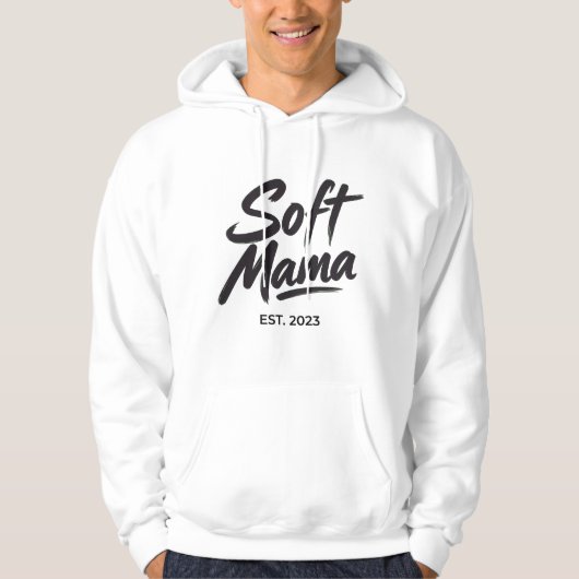 Soft Mama Est 2023 シャツデザイン - モダンブラシスク パーカ (正面)