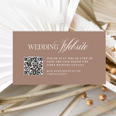 Soft Mocha Taupe | Luxe Wedding Website QR Code エンクロージャーカード