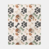 Soft Modern Farmhouse Paw Print Fleece Pet Blanket フリースブランケット (正面)