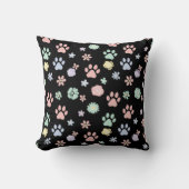 Soft Pastel Paw Prints and Flowers Pattern クッション (正面)