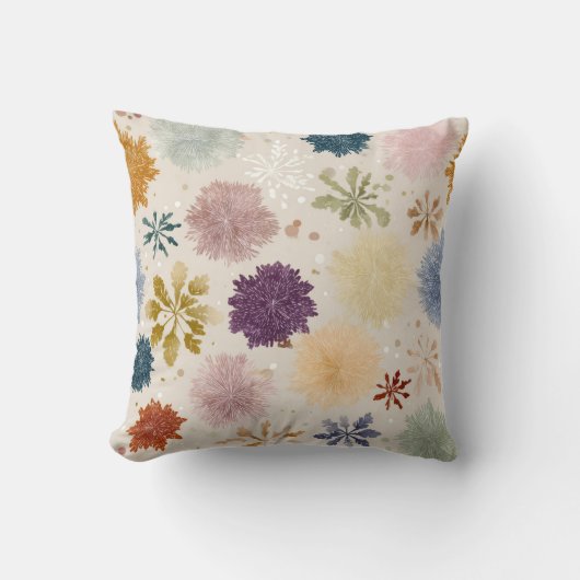Soft Pastel Snowflake Floral Throw Pillow – Warm B クッション (正面)