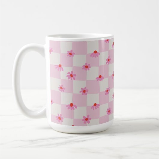 Soft Pink Daisy Checkerboard Floral Pattern コーヒーマグカップ (左)