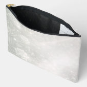 Soft sage and frosted white florals アクセサリーポーチ (見開き)