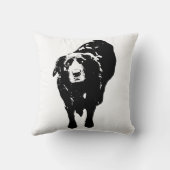 Soft Shadows, Ember Eyes クッション (裏面)