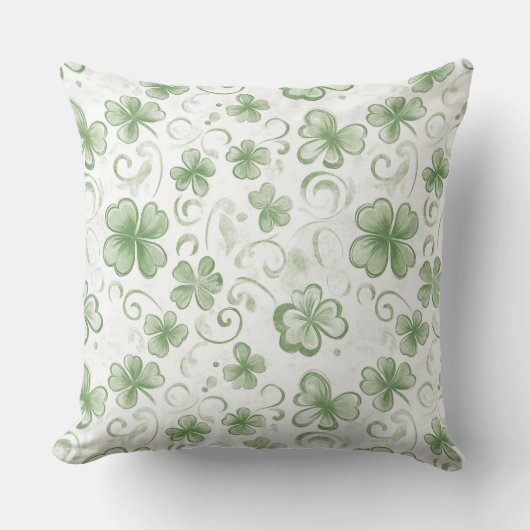 Soft Shamrock Whispers in Sage Green クッション (正面)