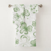 Soft Shamrock Whispers in Sage Green バスタオルセット (インサイチュ)